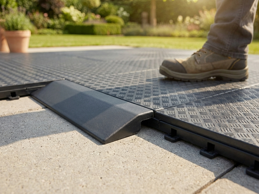 Anthracite flooring edge piece made from recycled PE - product detail