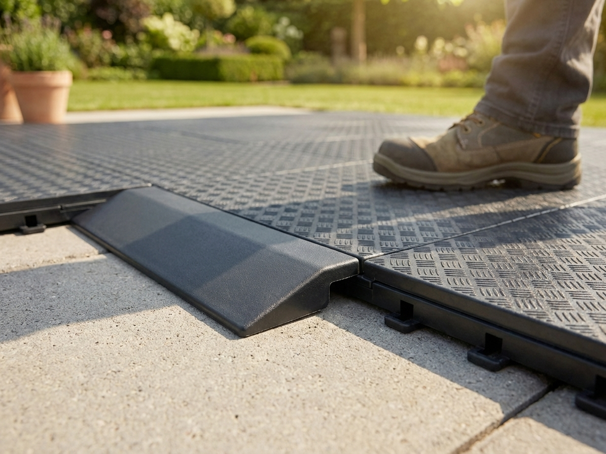 Anthracite flooring edge piece made from recycled PE - product detail