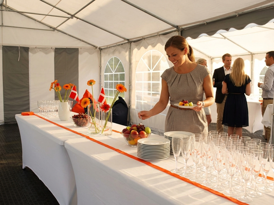 White polyester tablecloth 183x76x20 cm for events