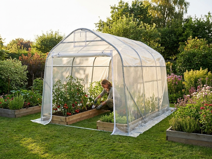 Polytunnel greenhouse made of transparent PE and galvanised steel