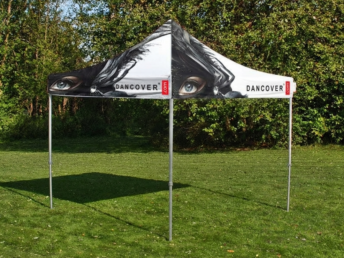 White pop-up gazebo with aluminium frame for outdoor events