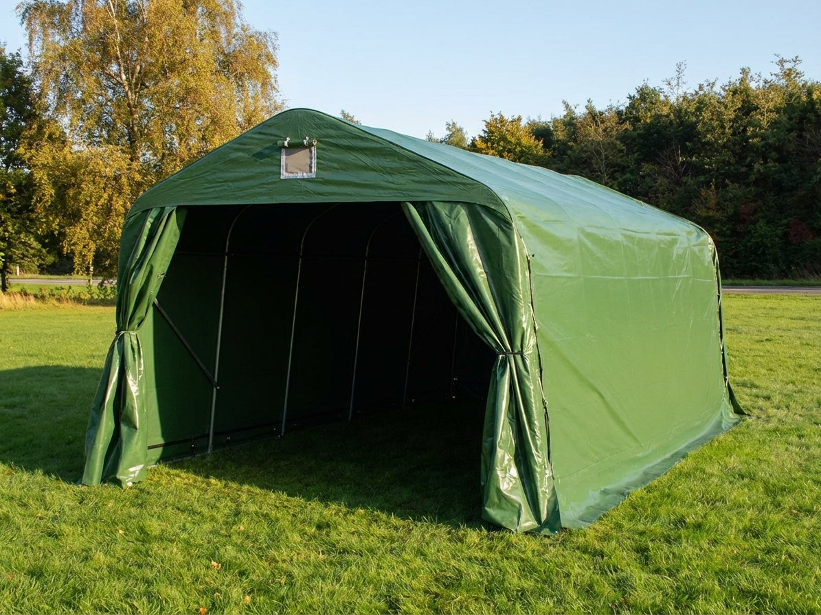 Portable garage in green PVC with steel frame for outdoor storage