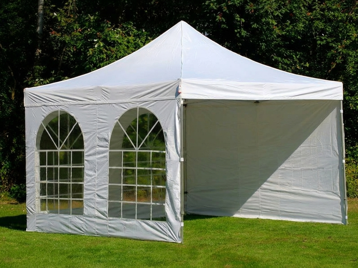 White pop-up gazebo 4x4m for outdoor events