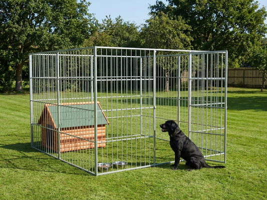 Steel dog run and kennel, outdoor use, aluminium finish