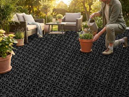 Black plastic flooring, durable and versatile for indoor and outdoor use - product detail