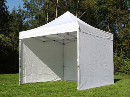 White pop-up gazebo with aluminium frame for outdoor events