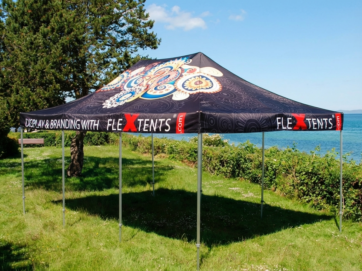 White pop-up gazebo with aluminium frame, ideal for outdoor events