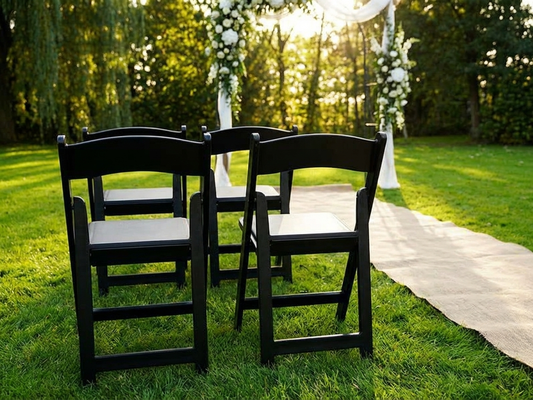 Padded folding chairs in black with PU leather for indoor and outdoor use - product detail